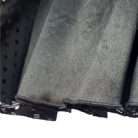 Joe B Eyelet Skirt Mini Black Size Medium - Picture 4 of 9